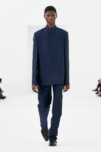 Look 24